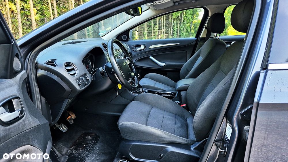 Ford Mondeo 2.0 Ghia X100 / X - 32