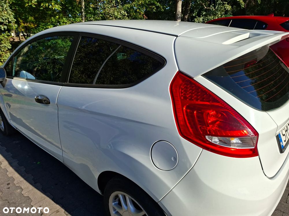 Ford Fiesta 1.25 Ambiente - 9
