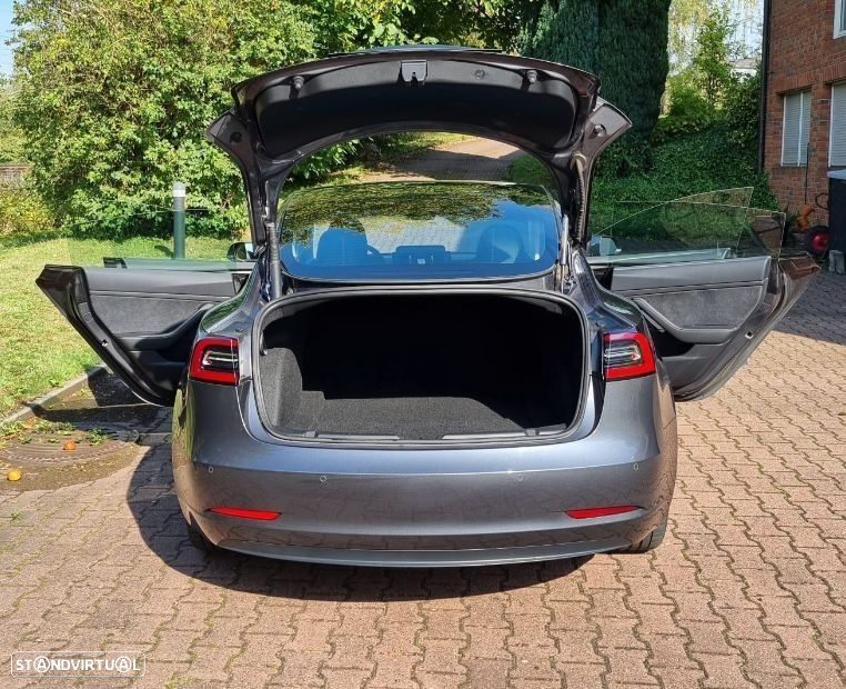 Tesla Model 3 Tração Traseira - 4