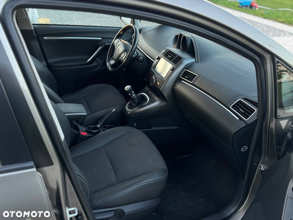 Toyota Verso 1.8 Prestige 7os EU6 - 13