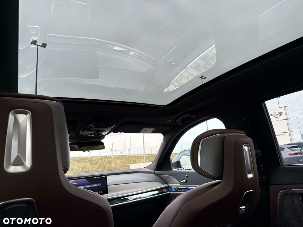 BMW i7 - 27