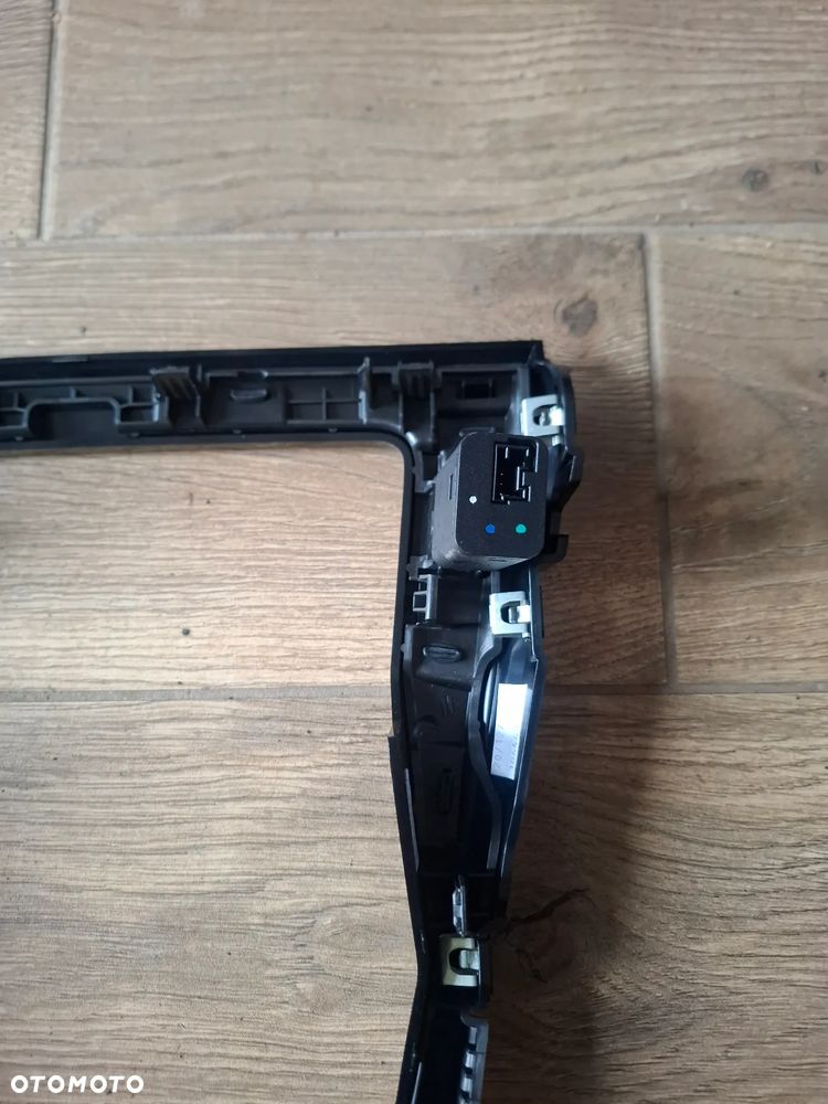 Peugeot 2008 konsola z gniazdami port USB MOU023880 9848394780 - 4