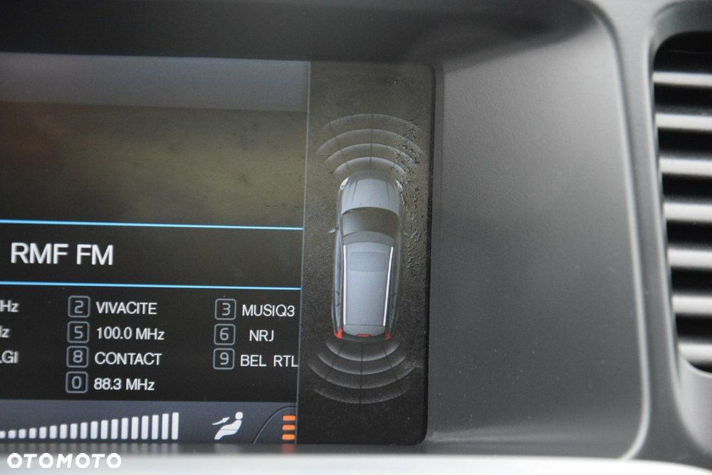 Volvo V60 D4 Momentum - 40