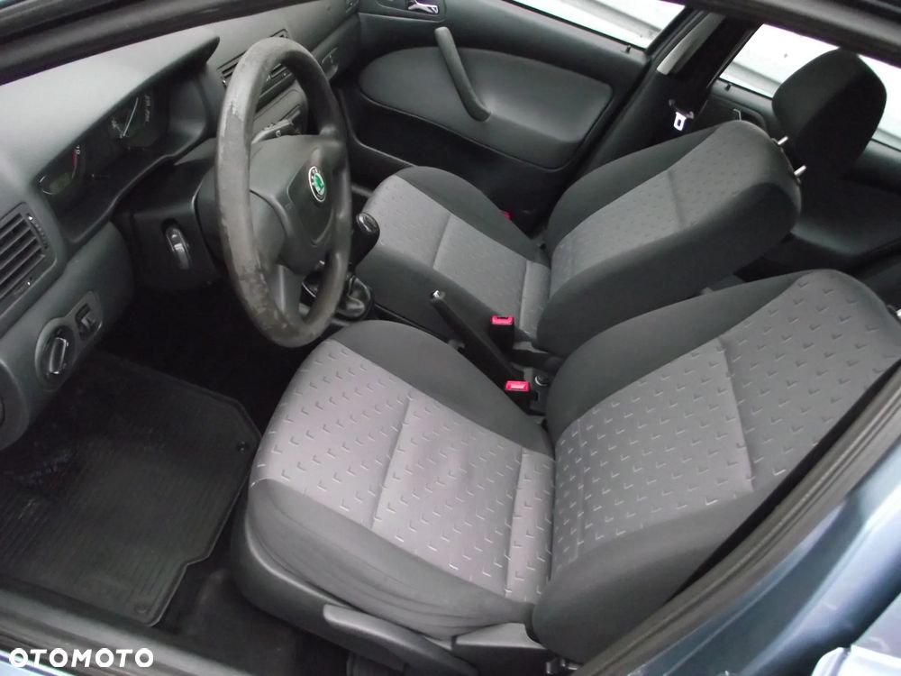 Skoda Octavia 1.6 Tour - 17