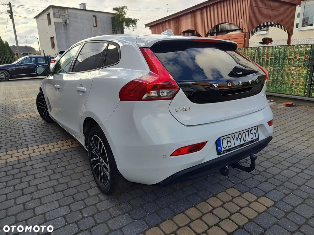 Volvo V40 D2 Momentum - 5
