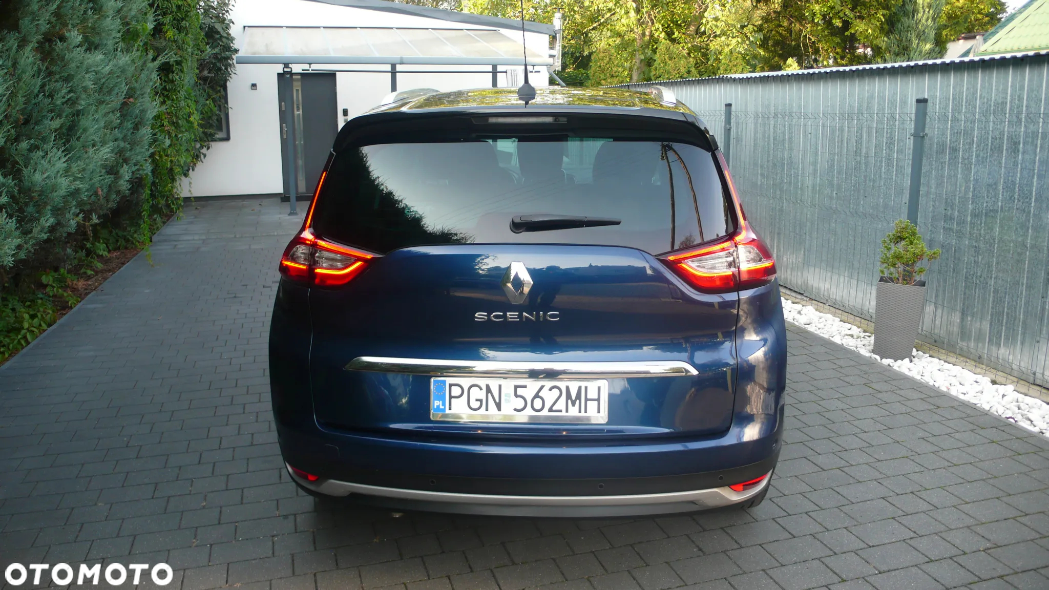 Renault Grand Scenic TCe 140 GPF EDC BLACK EDITION - 3