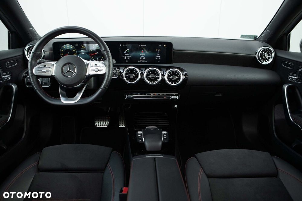 Mercedes-Benz Klasa A 180 AMG Line 7G-DCT - 27
