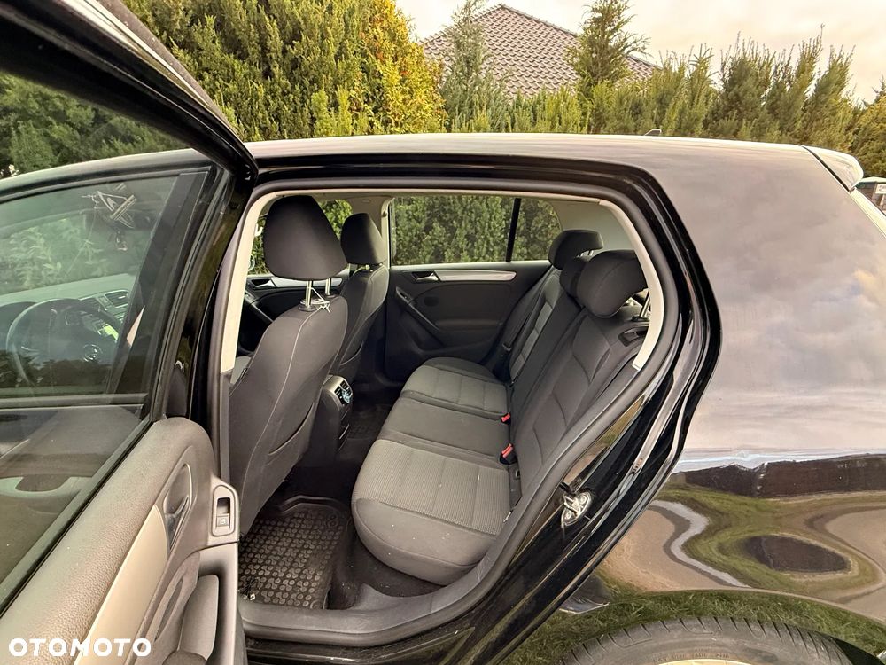 Volkswagen Golf 2.0 TDI DPF DSG Highline - 13