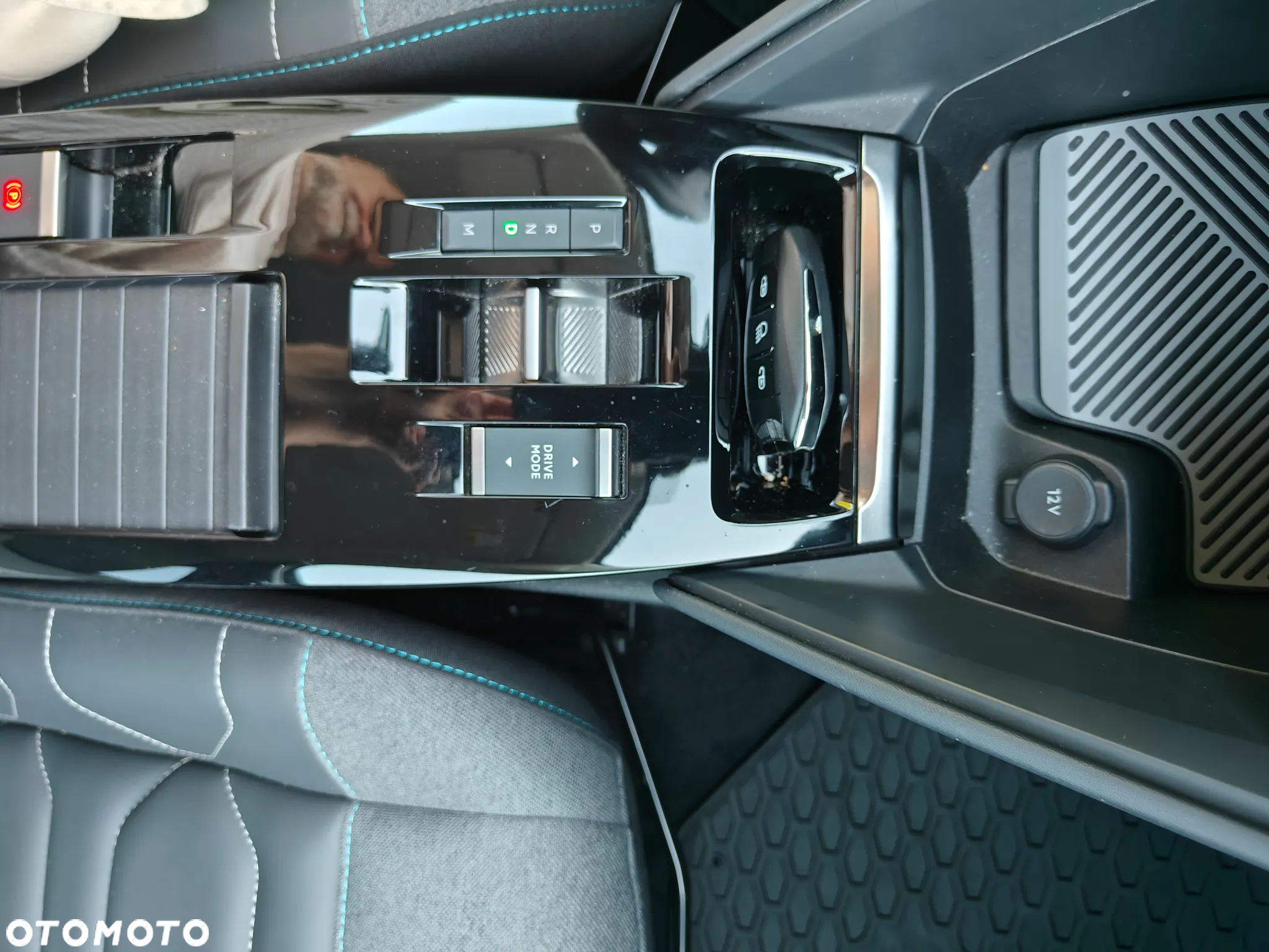 Citroën C4 BlueHDi 130 Stop&Start EAT8 SHINE - 20