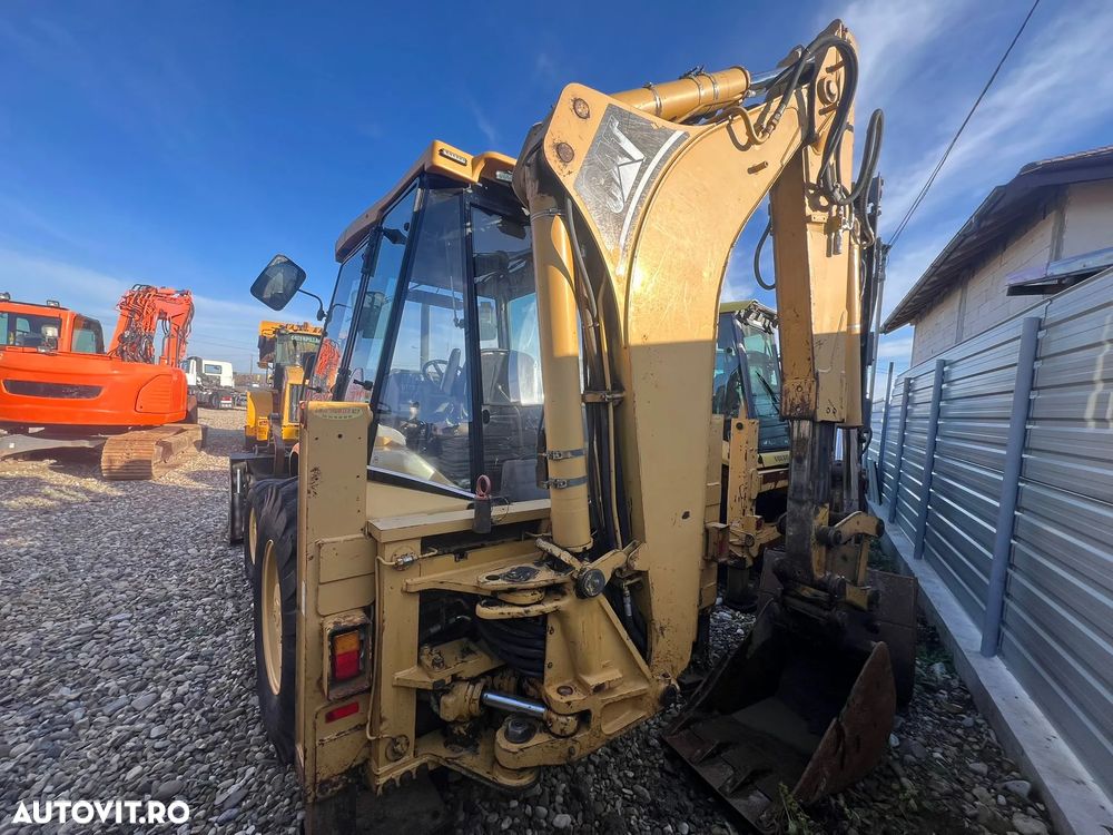 Caterpillar 438C - 8