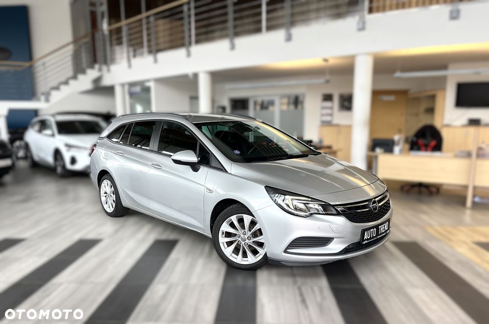 Opel Astra 2018 photo 2