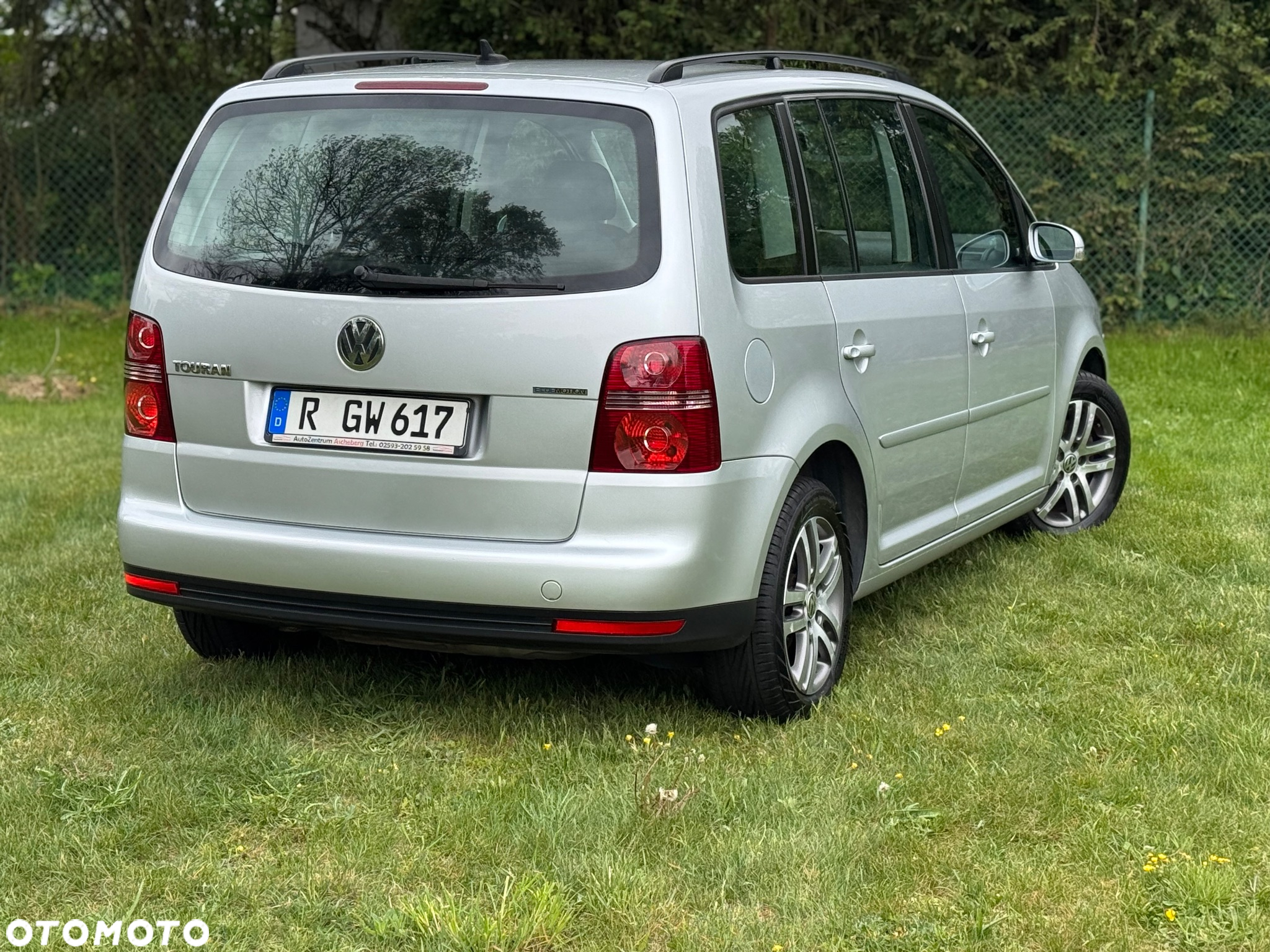 Volkswagen Touran 1.9 TDI DPF Blue Motion Highline - 17