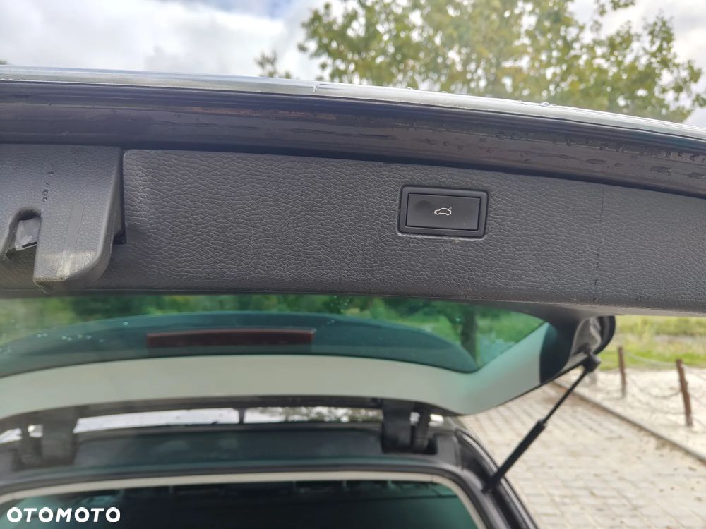 Volkswagen Passat 2.0 TDI DPF Sportline DSG - 18
