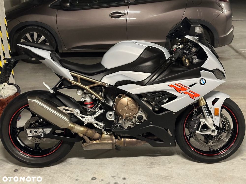 BMW S - 2