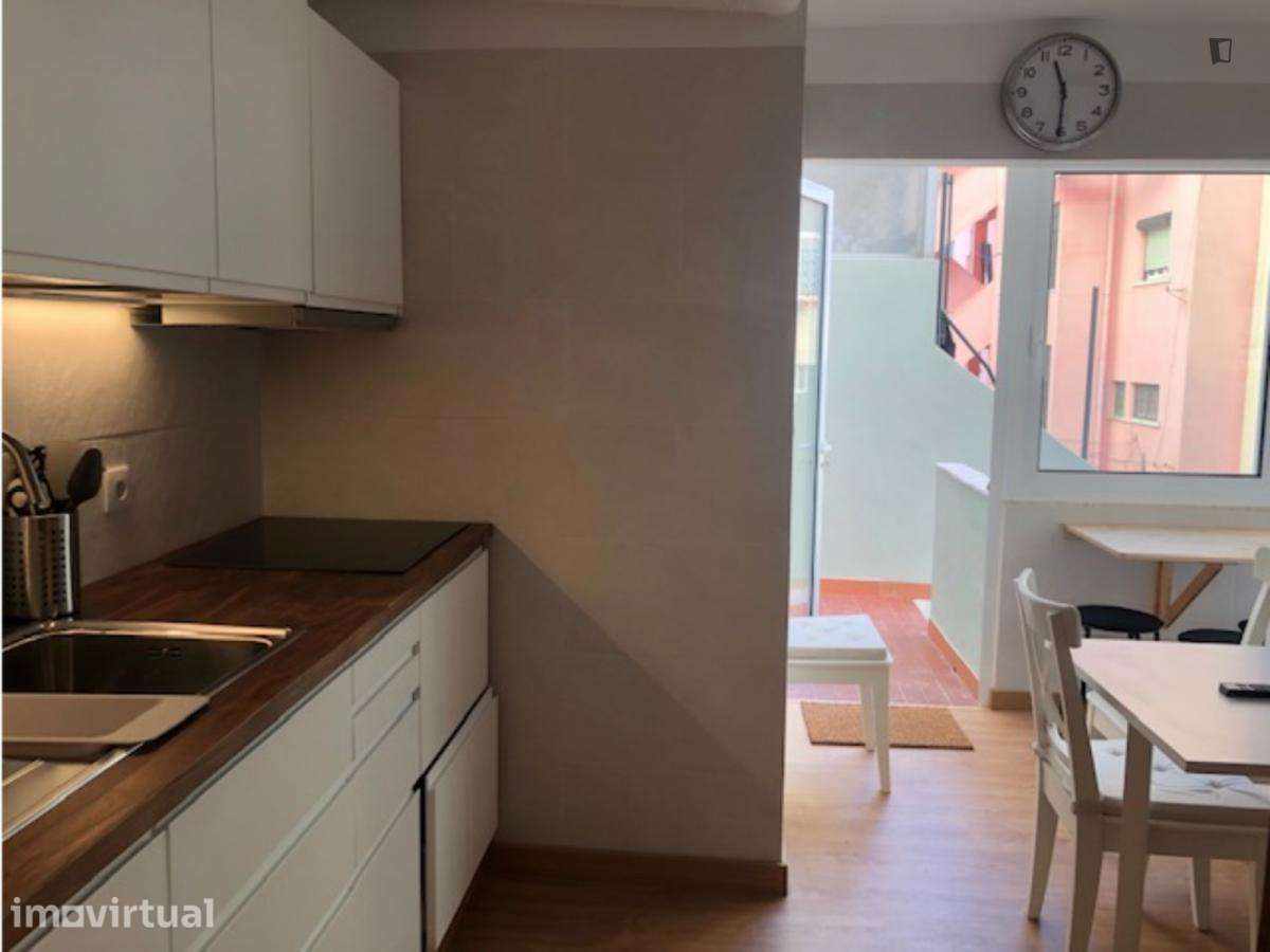 Quarto - localizado em Penha de França Lisbon - Grande imagem: 4/5