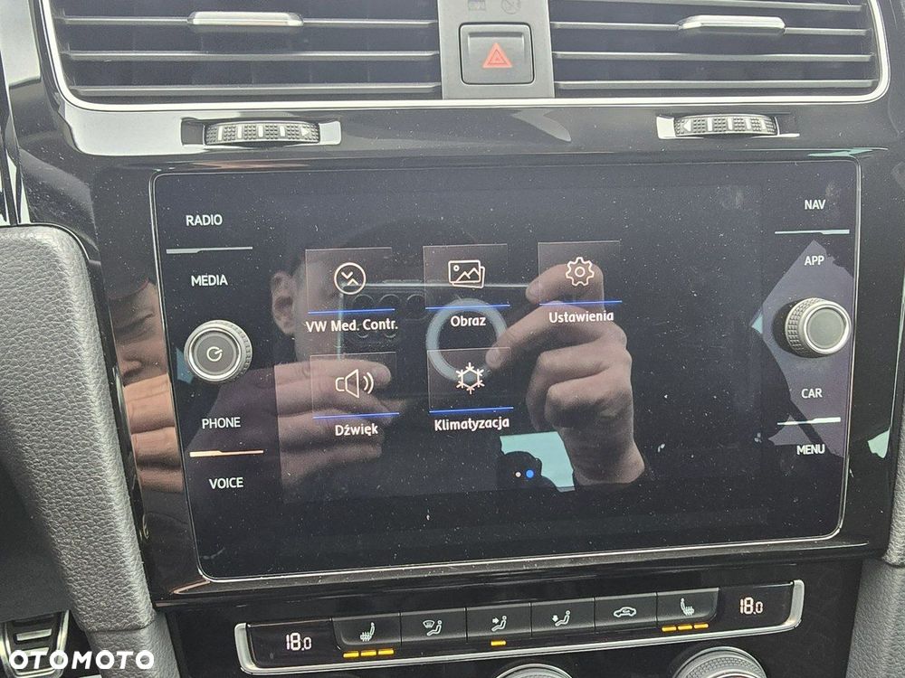 Volkswagen Golf - 27