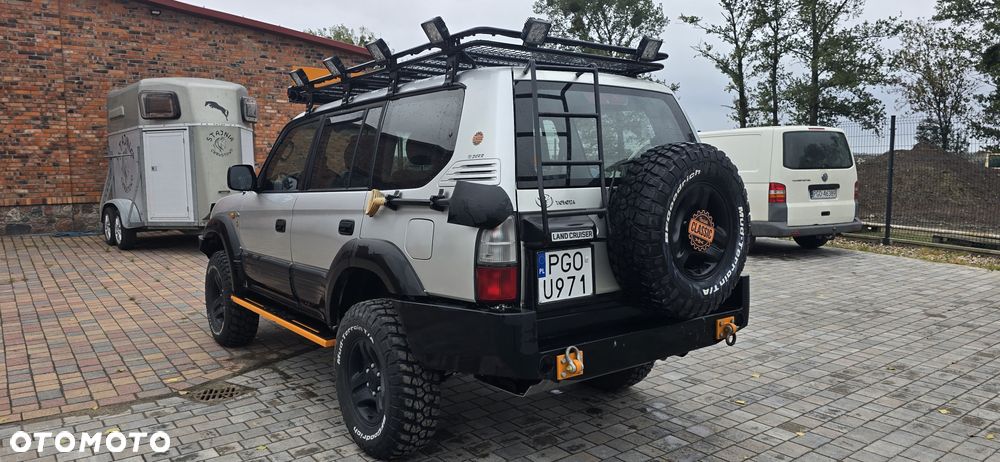 Toyota Land Cruiser - 6