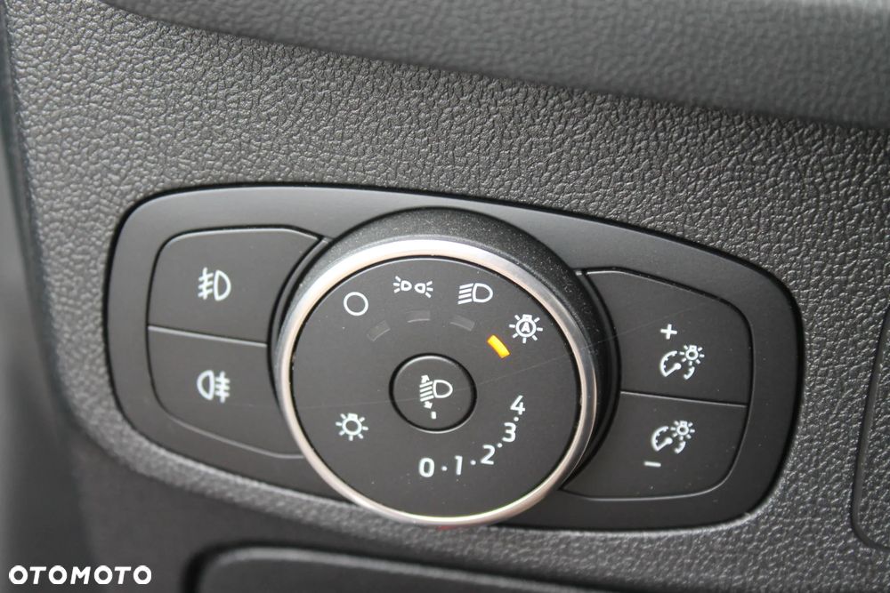 Ford Focus 1.5 EcoBlue Start-Stopp-System ST-LINE - 31
