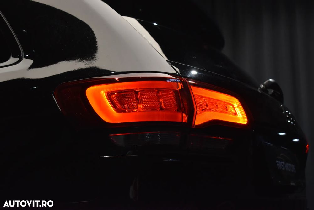 Jeep Grand Cherokee - 25