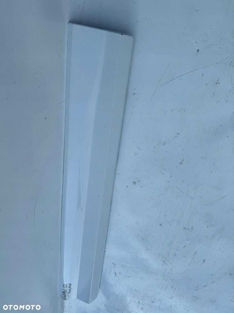 LISTWA DRZWI PRAWY PRZÓD PRZEDNI AUDI Q2 S-LINE 81A853960 - 2