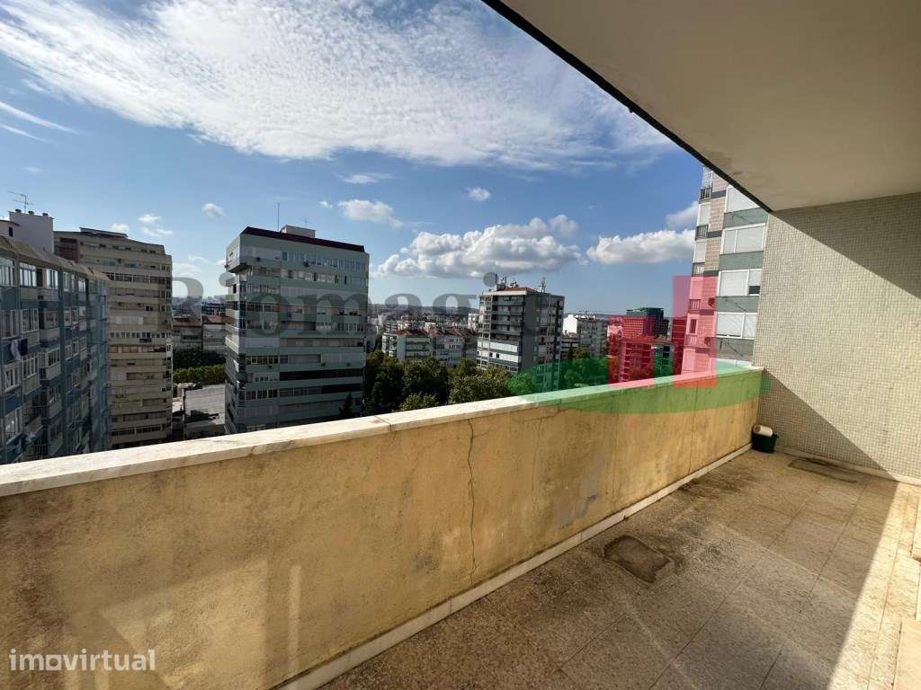 Apartamento T3 com Estacionamento em S. Domingos de Benfica - Grande imagem: 4/32