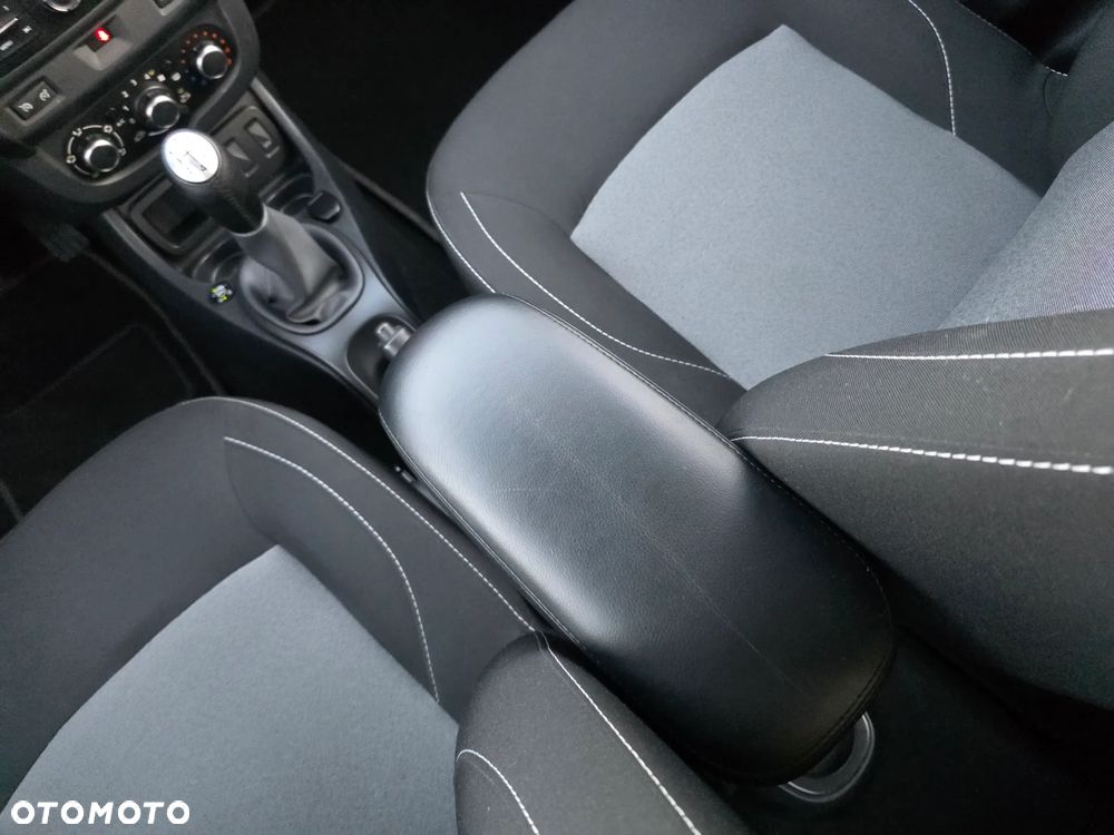 Dacia Duster 1.6 SCe Essential - 24