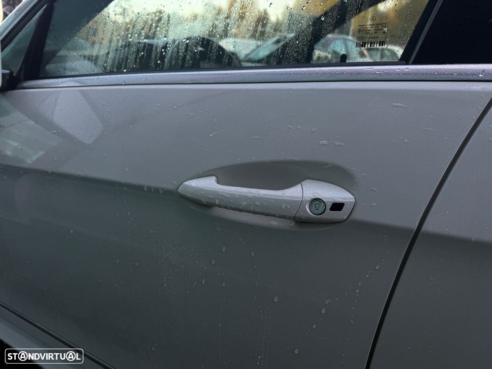 Mercedes-Benz E 250 CDi Avantgarde BlueEfficiency Auto. - 11