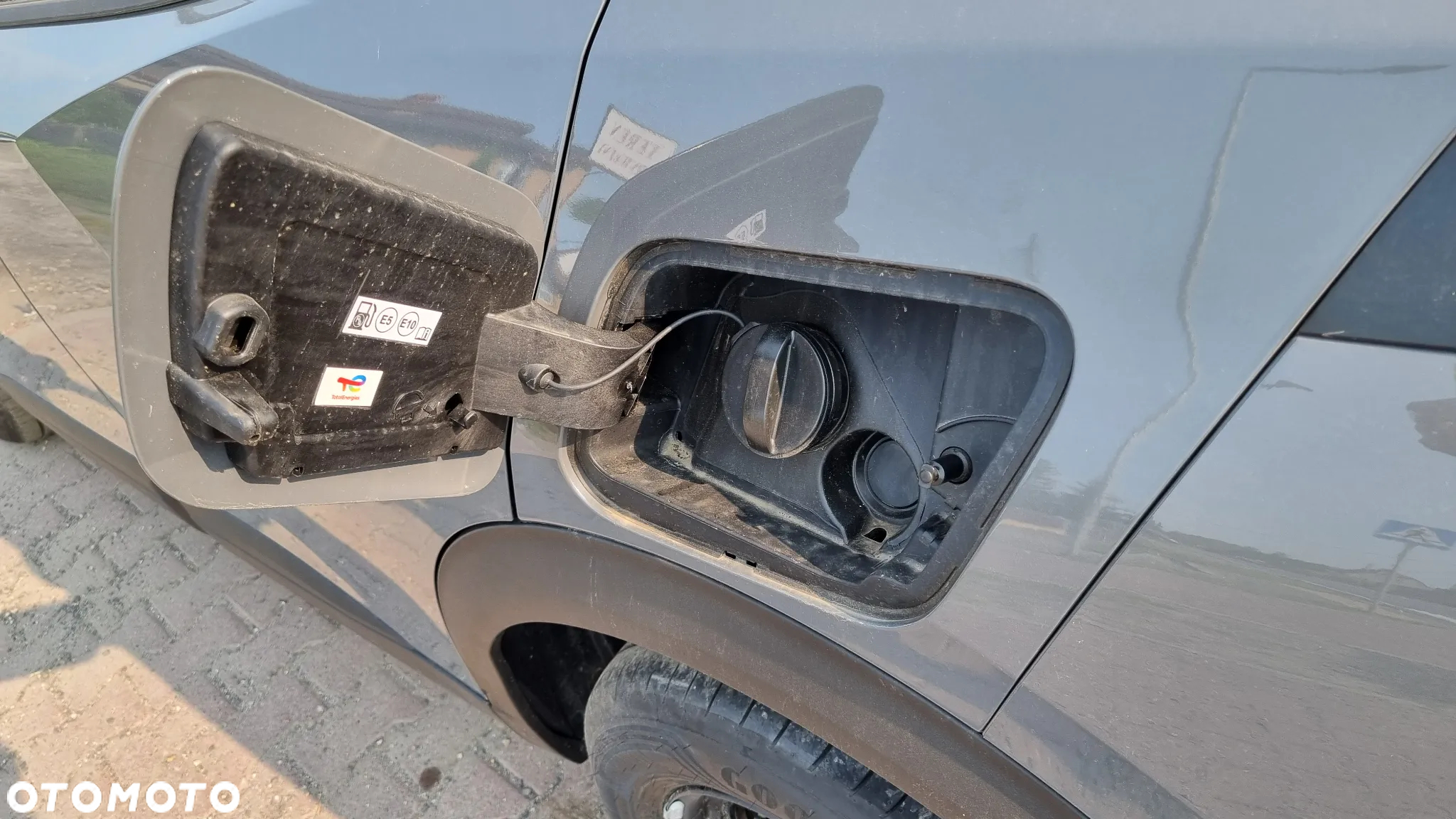 Peugeot 2008 PureTech mHEV Style e-DCS6 - 13