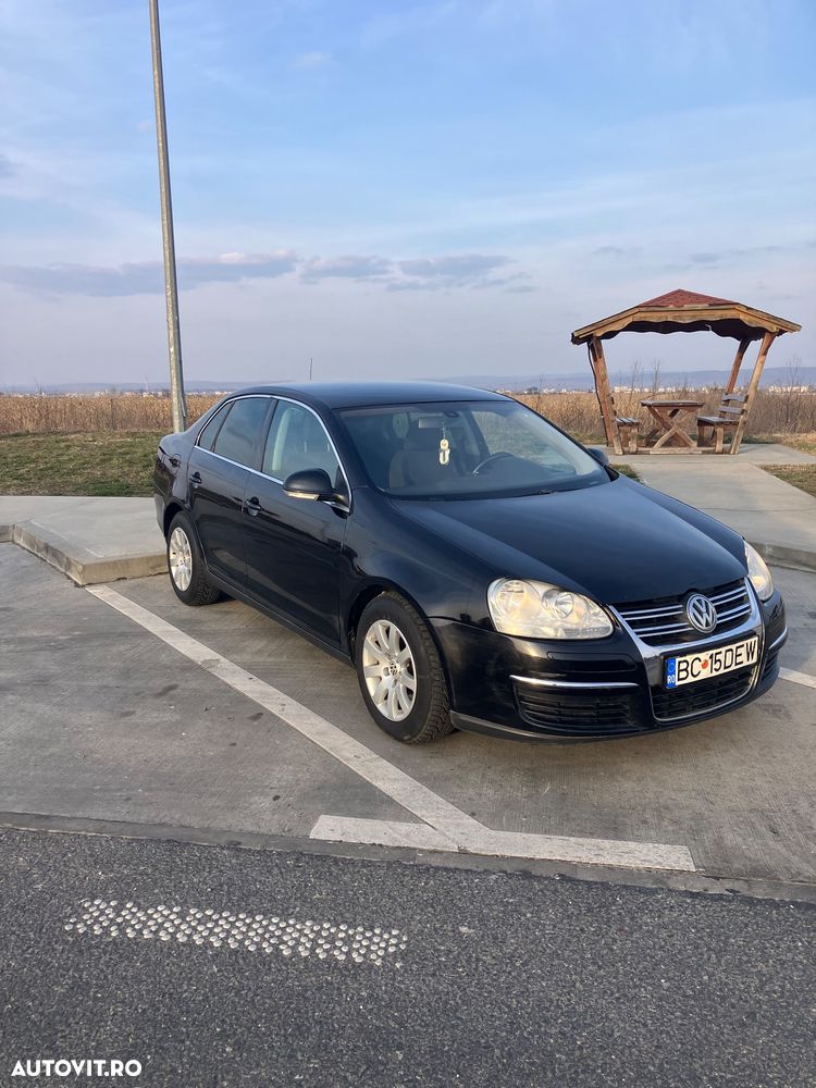 Volkswagen Jetta 1.9 TDI Comfortline DSG - 3
