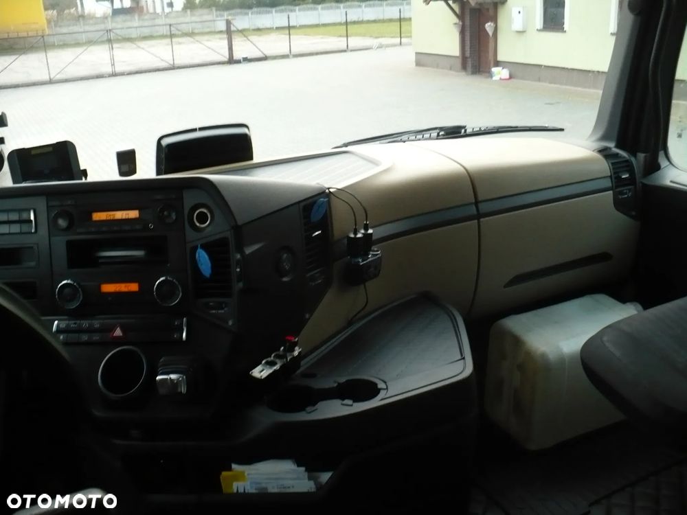 Mercedes-Benz Actros - 5