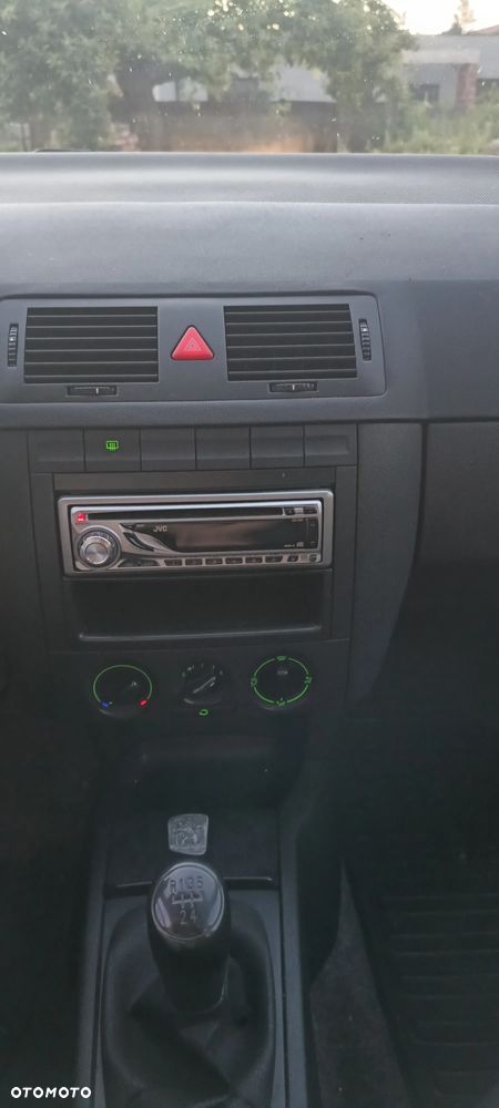 Skoda Fabia - 12
