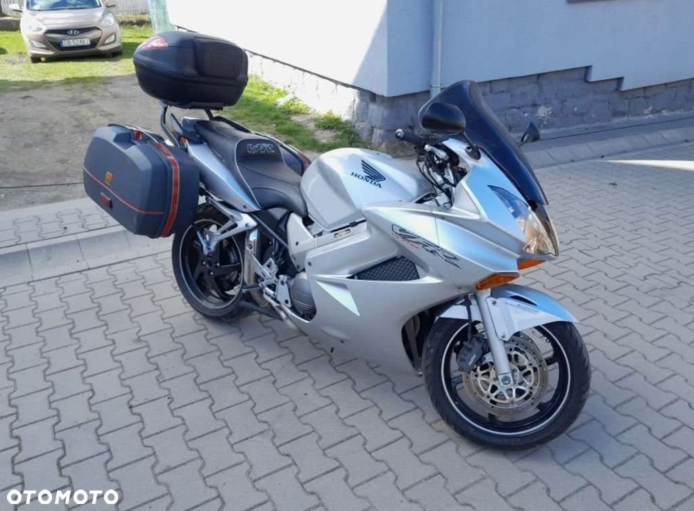 Honda VFR - 5