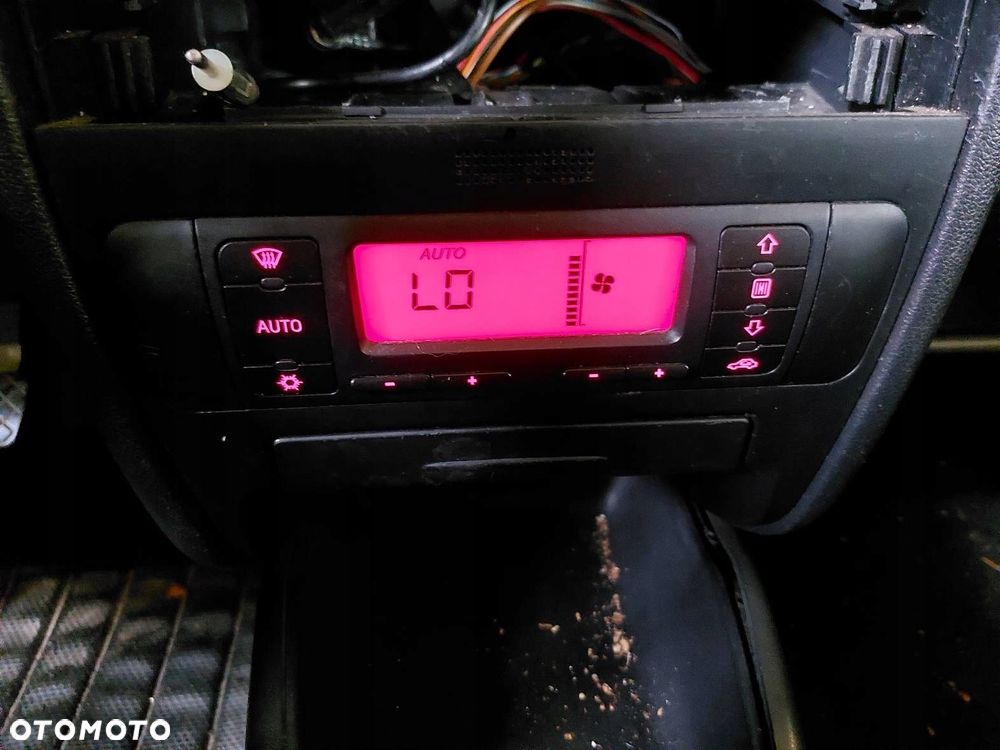 PANEL NAWIEWU SEAT LEON I TOLEDO II 1M0820043E - 1