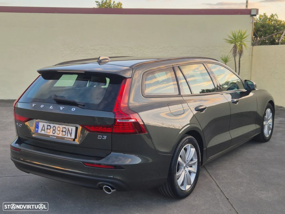 Volvo V60 2.0 D3 Momentum Plus - 17