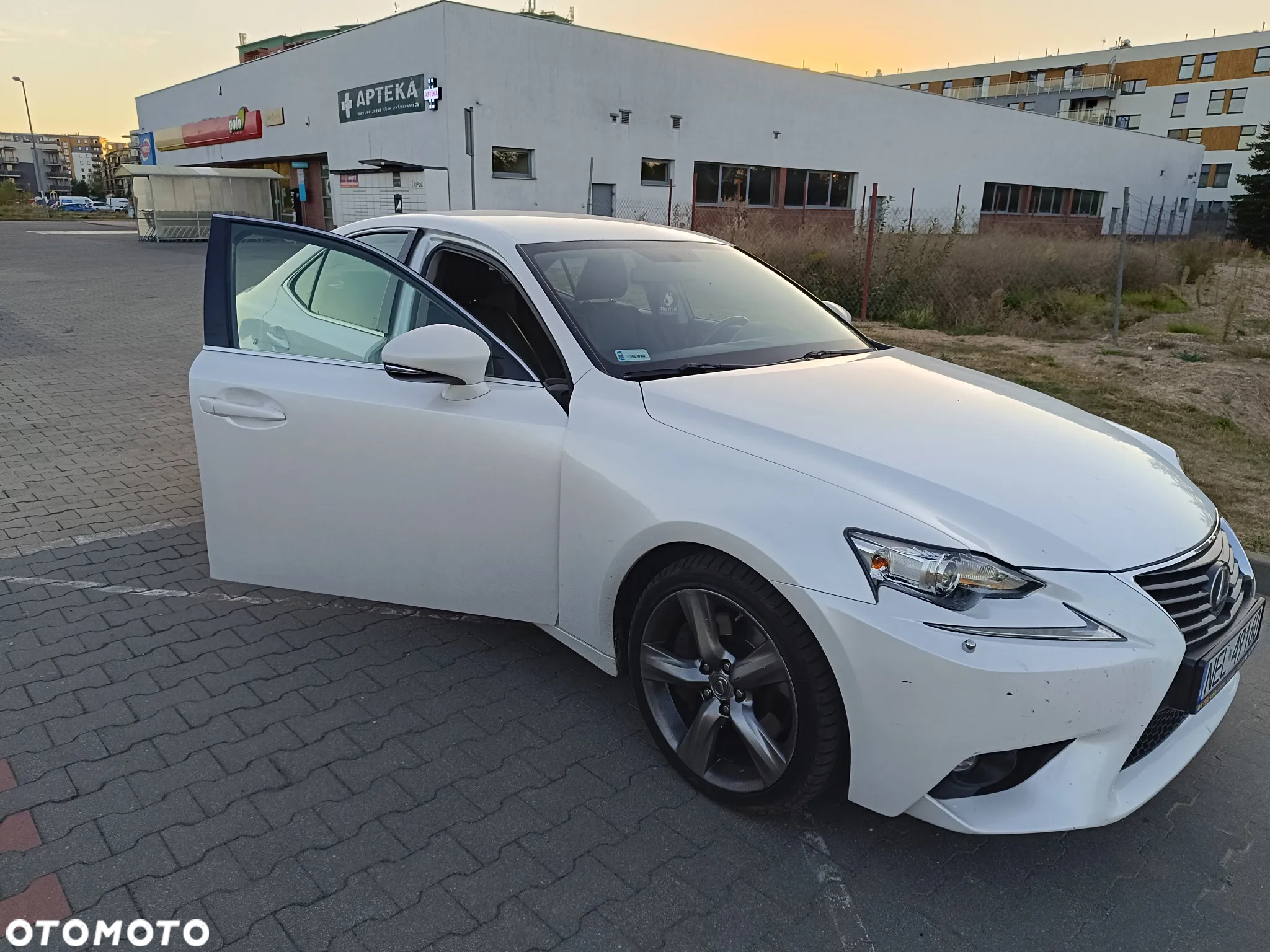 Lexus IS 200t / 300 Elegance - 4