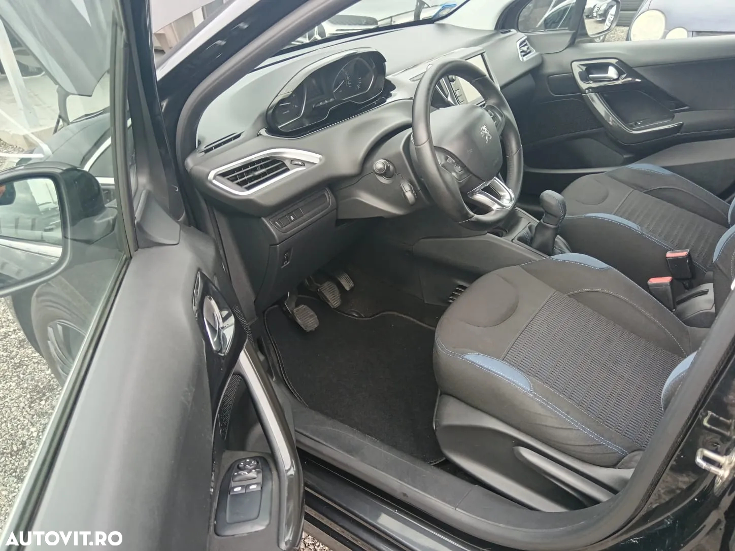 Peugeot 208 1.4 HDi FAP Style - 20