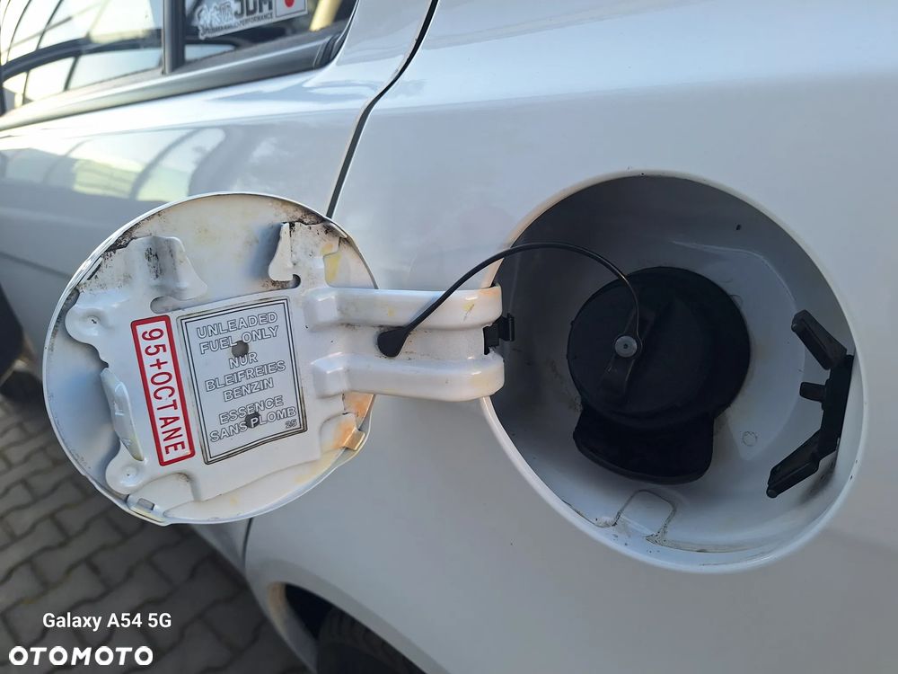 Mitsubishi Lancer 1.5 Inform - 19