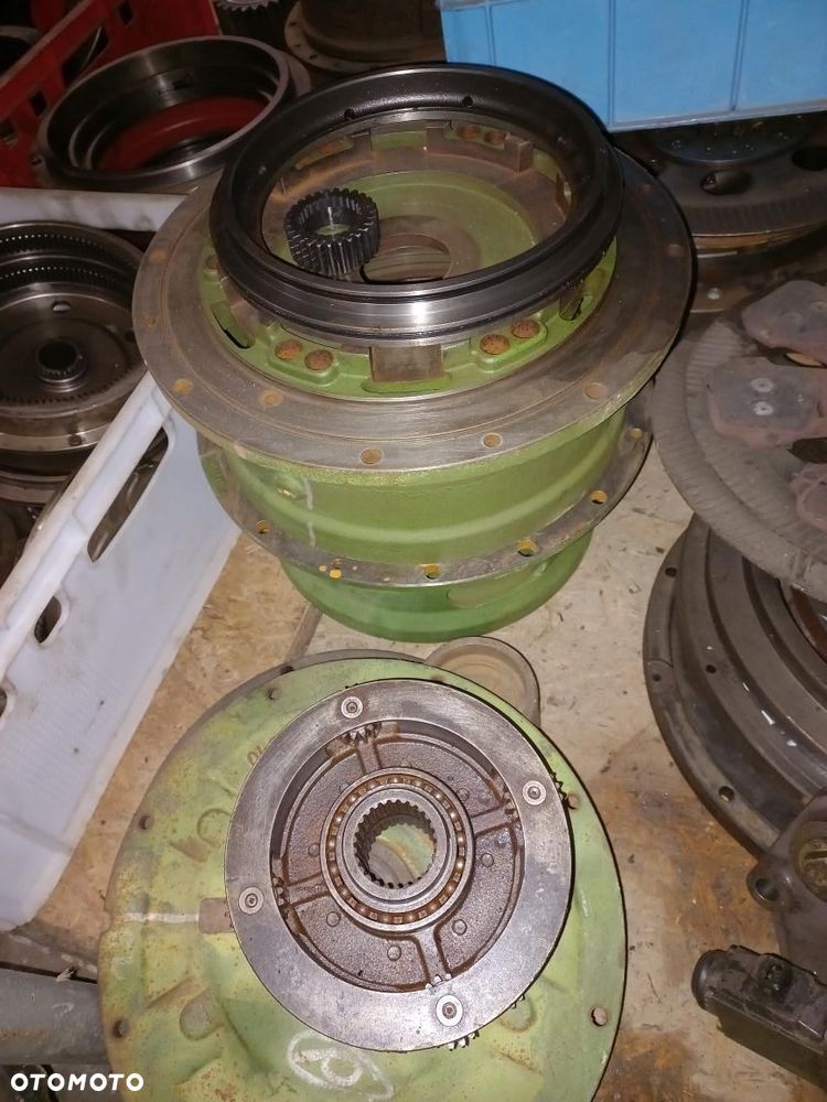 Kosz DYNA 6 claas AXION obudowa,wałek 3797016H93 agco arion,hexashift,dynashift,power control .skrzynia,MASSEY FERGUSON6485,6480,7670 - 4
