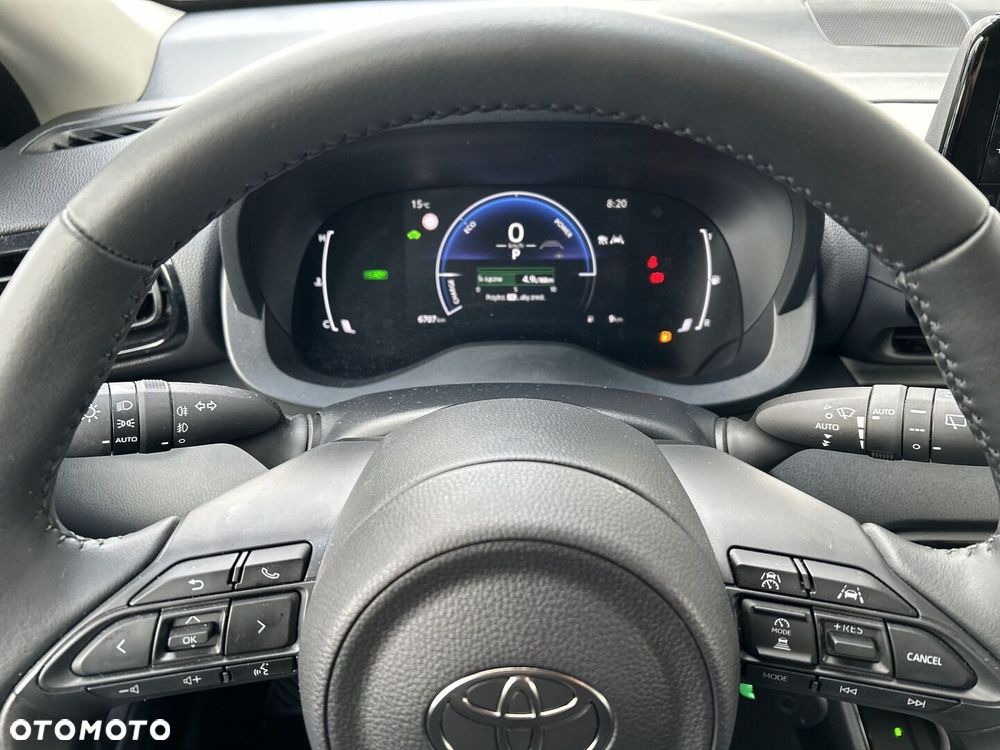 Toyota Yaris Hybrid 1.5 Style - 11