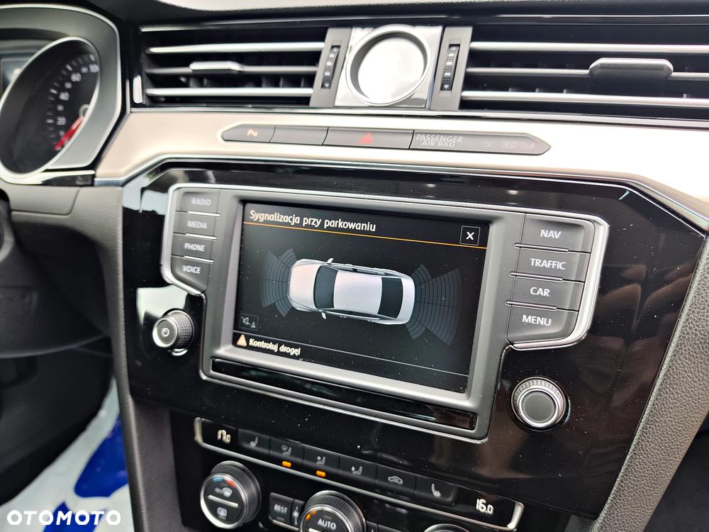 Volkswagen Passat - 9