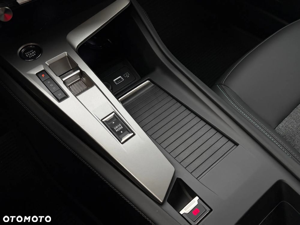 Peugeot 408 1.2 PureTech Allure S&S EAT8 - 34