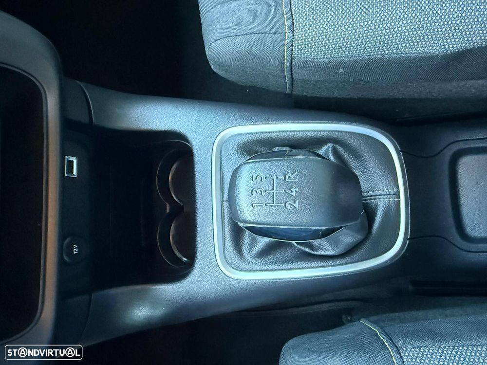 Citroën C3 1.2 PureTech C-Series - 13