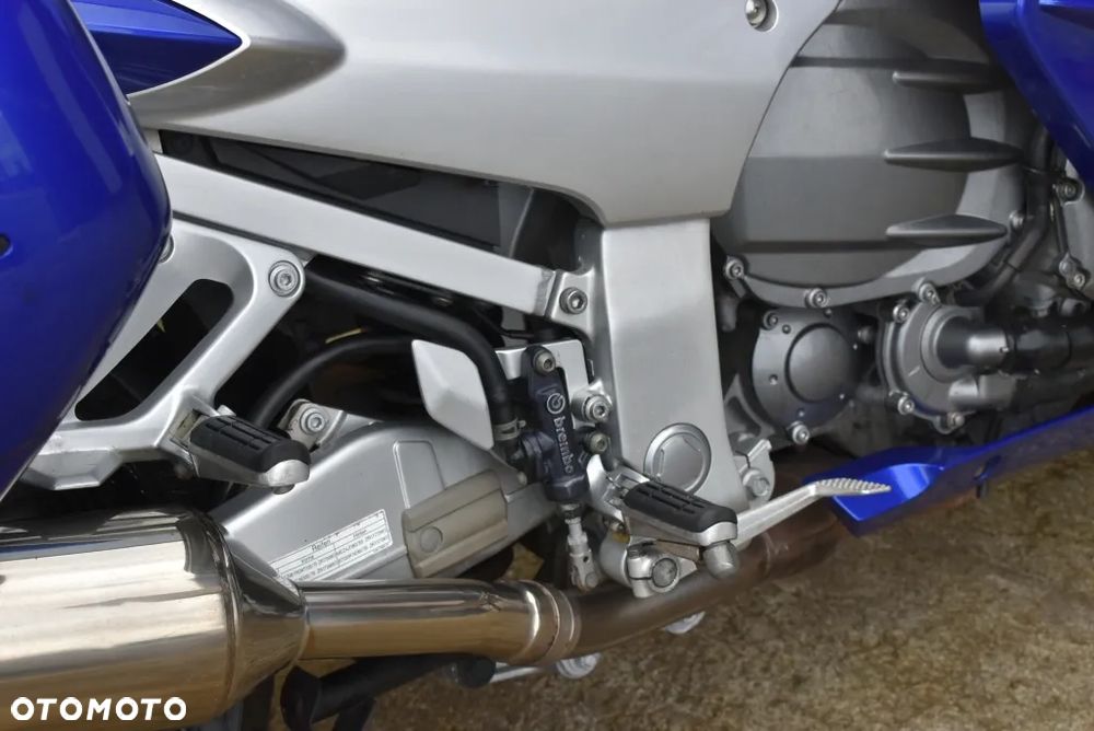 Yamaha FJR - 33