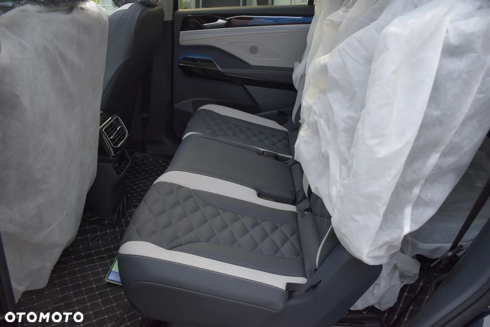 Volkswagen ID.6 - 37