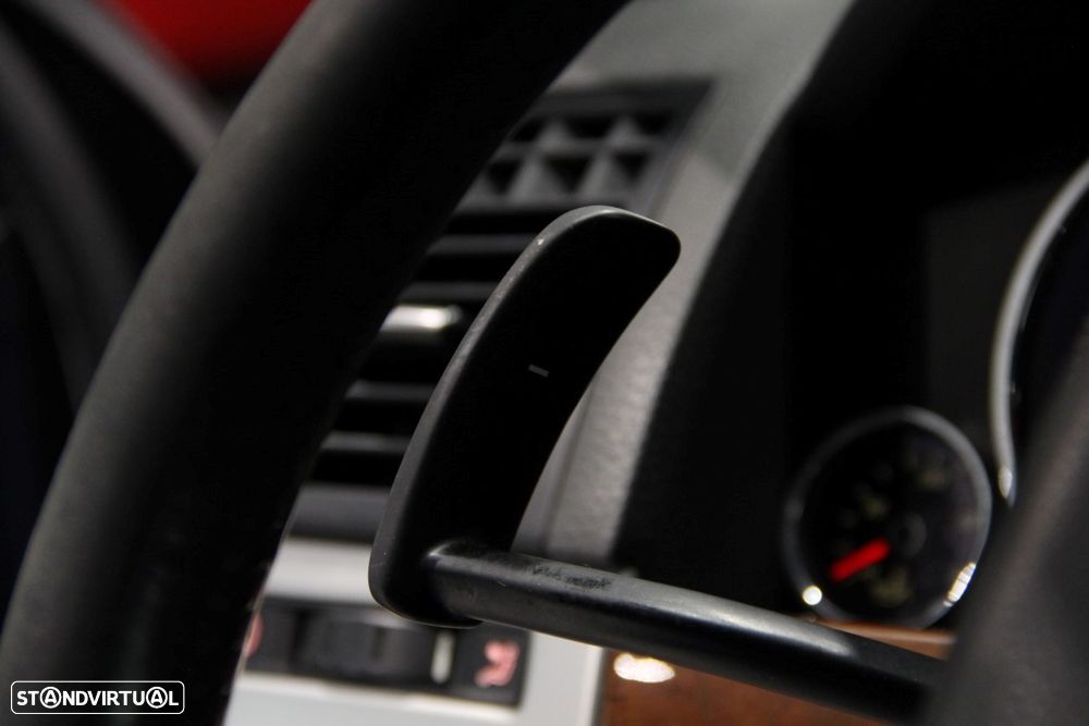 VW Touareg 3.0 TDI V6 Tiptronic - 14