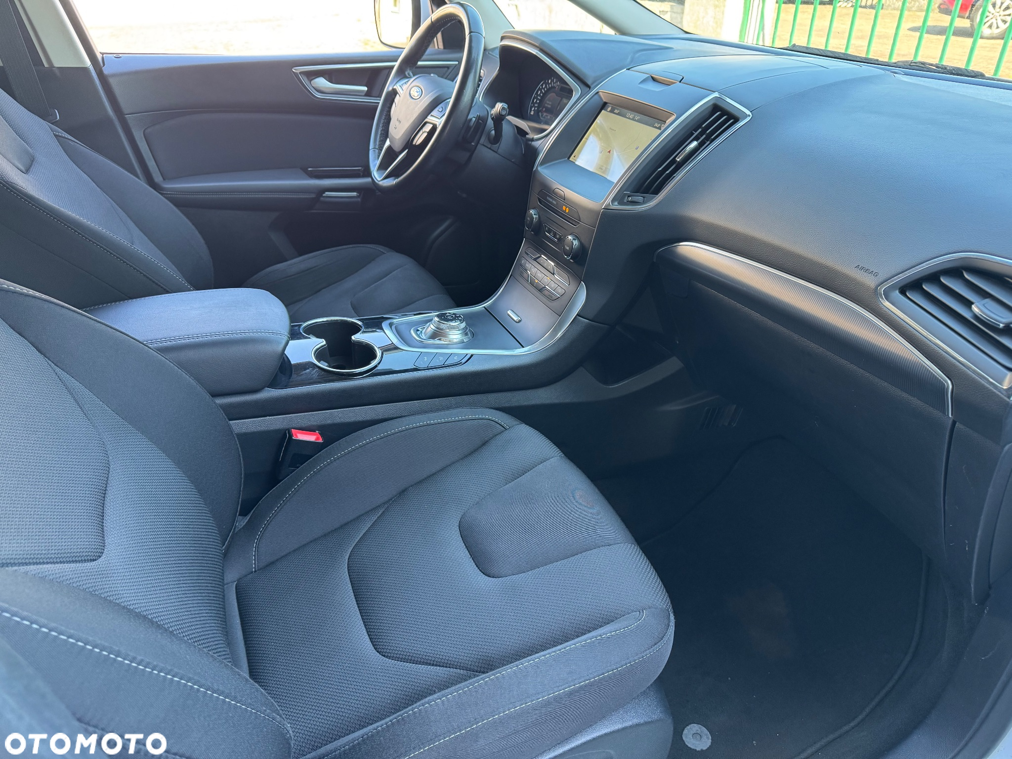 Ford S-Max - 37