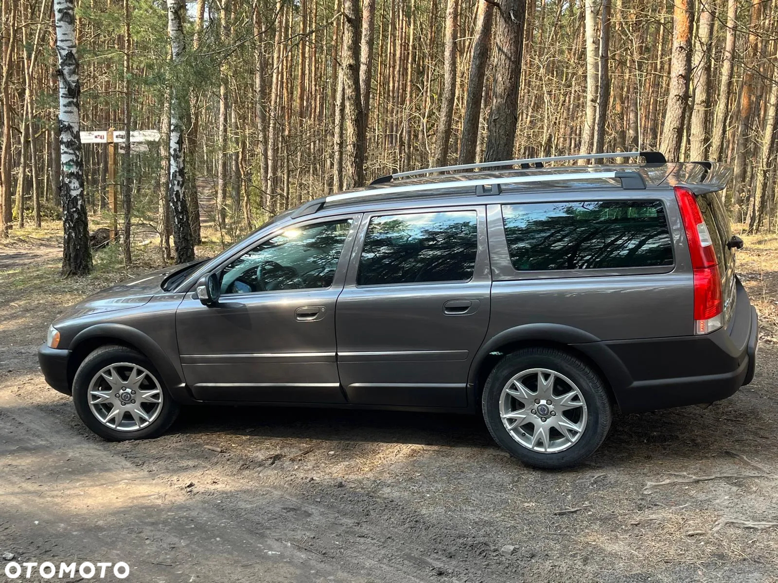 Volvo XC 70 D5 AWD Momentum - 5