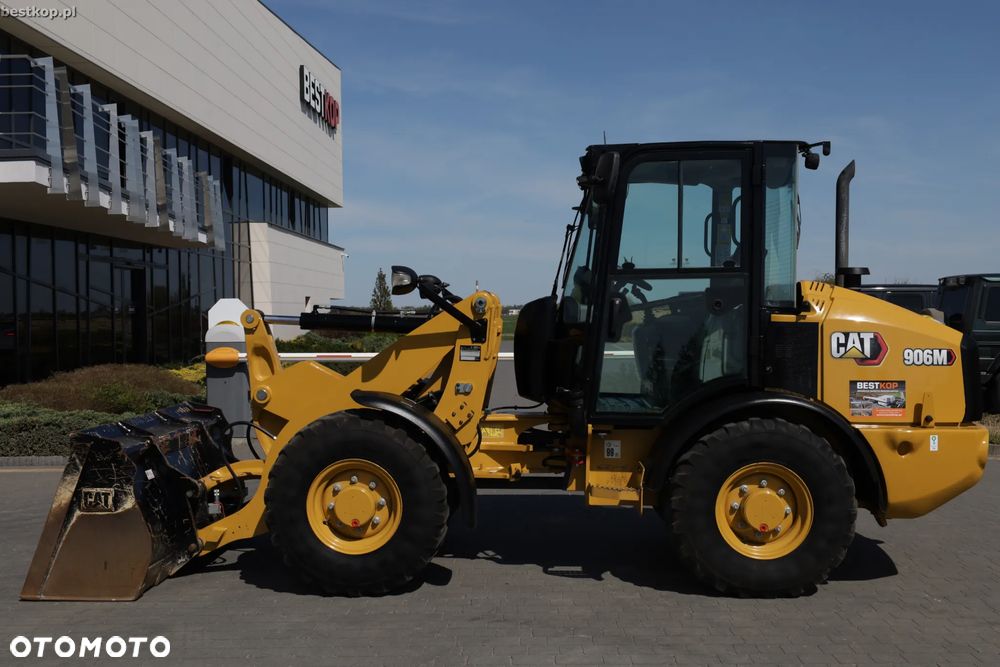Caterpillar CAT 906M - 7
