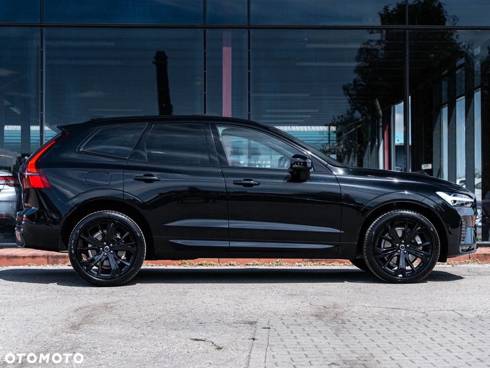 Volvo XC 60 B5 B AWD Plus Dark - 16