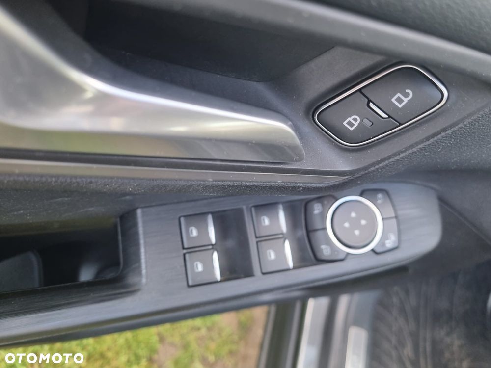 Ford Kuga 2.5P PHEV FWD Titanium - 27